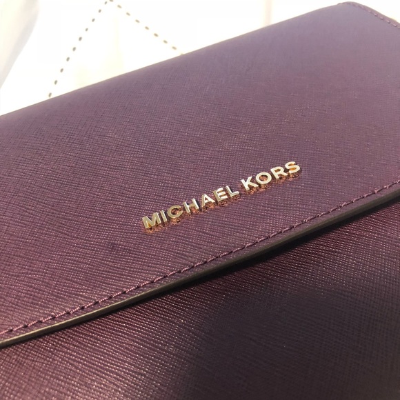 Michael kors purse - Picture 4 of 4